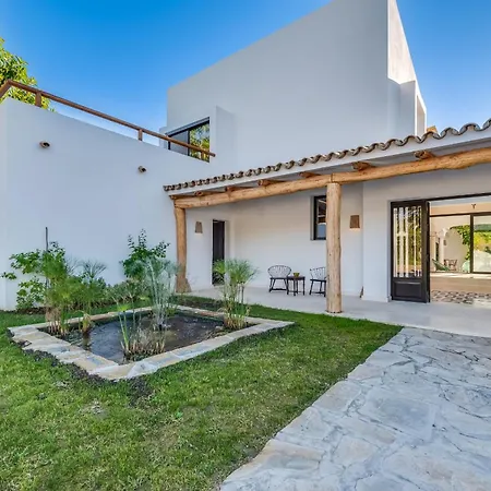 فيلة About Jori *